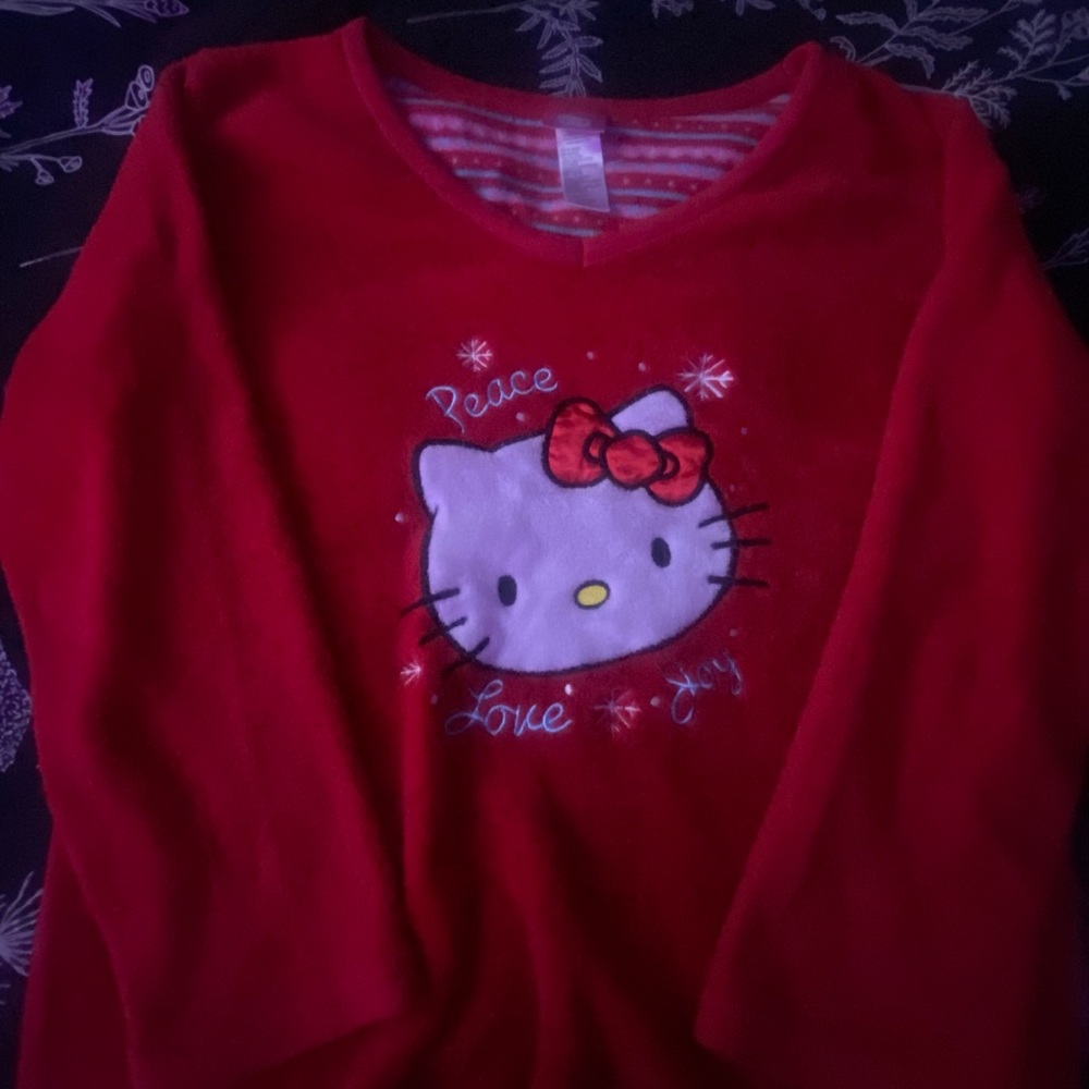 Hello kitty sleep shirt